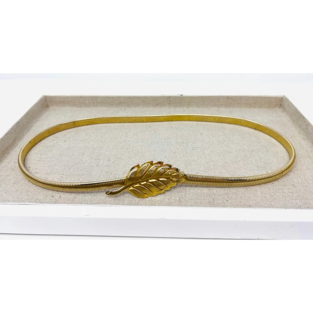 Vintage Gold Tone Snake Chain Stretch Belt Textured Leaf Buckle Botanical Boho